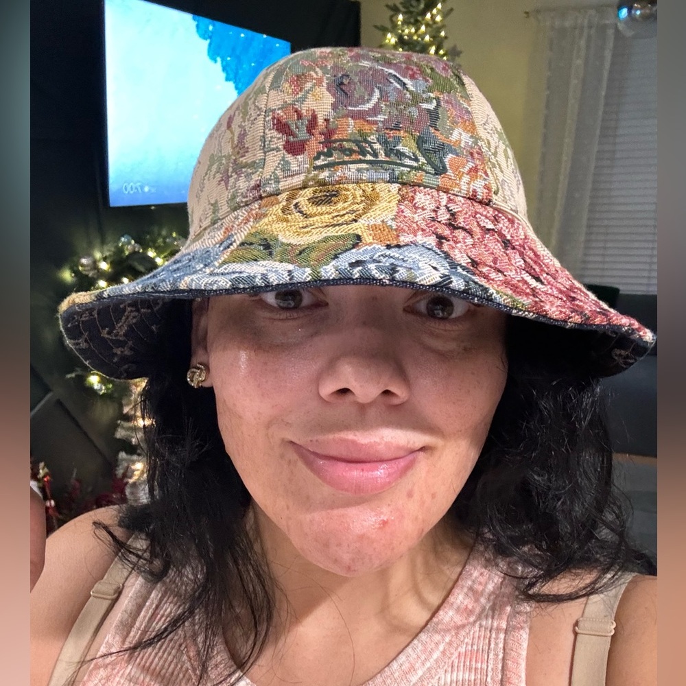 Louis Vuitton Multicolor Floral Bucket Hat Reversible denim print - Picture 5 of 11